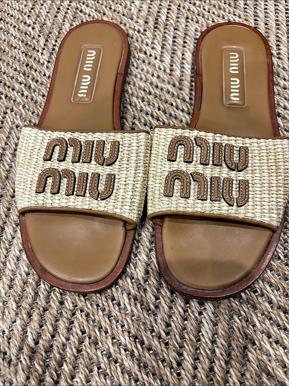 Miu miu Logo Raffia Flat Slide Sandal Woven Slides Cream & Brown
